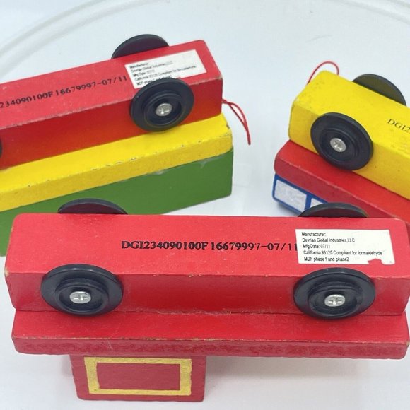 Devrian Global Industries 3 Piece Wood Toy Train Set Engine Freight Car Caboose - Picture 4 of 6